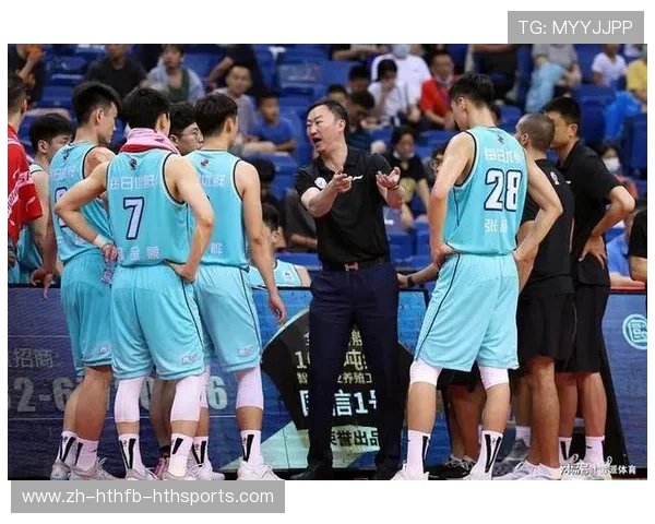 齐鲁大地竞技双线聚焦 青岛足球与CBA赛况精彩纷呈